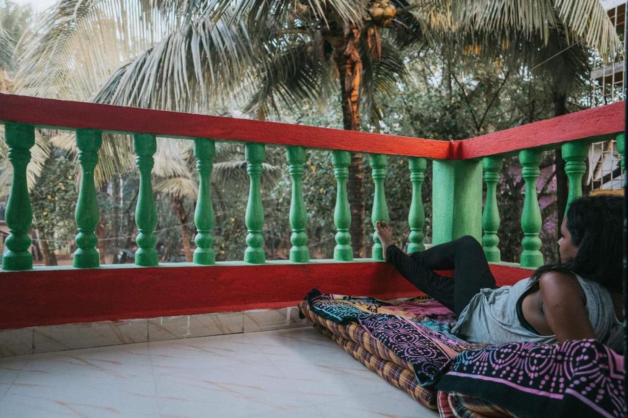 Rasta Mansion Beach Hostel And Rooms Arambol Exterior foto