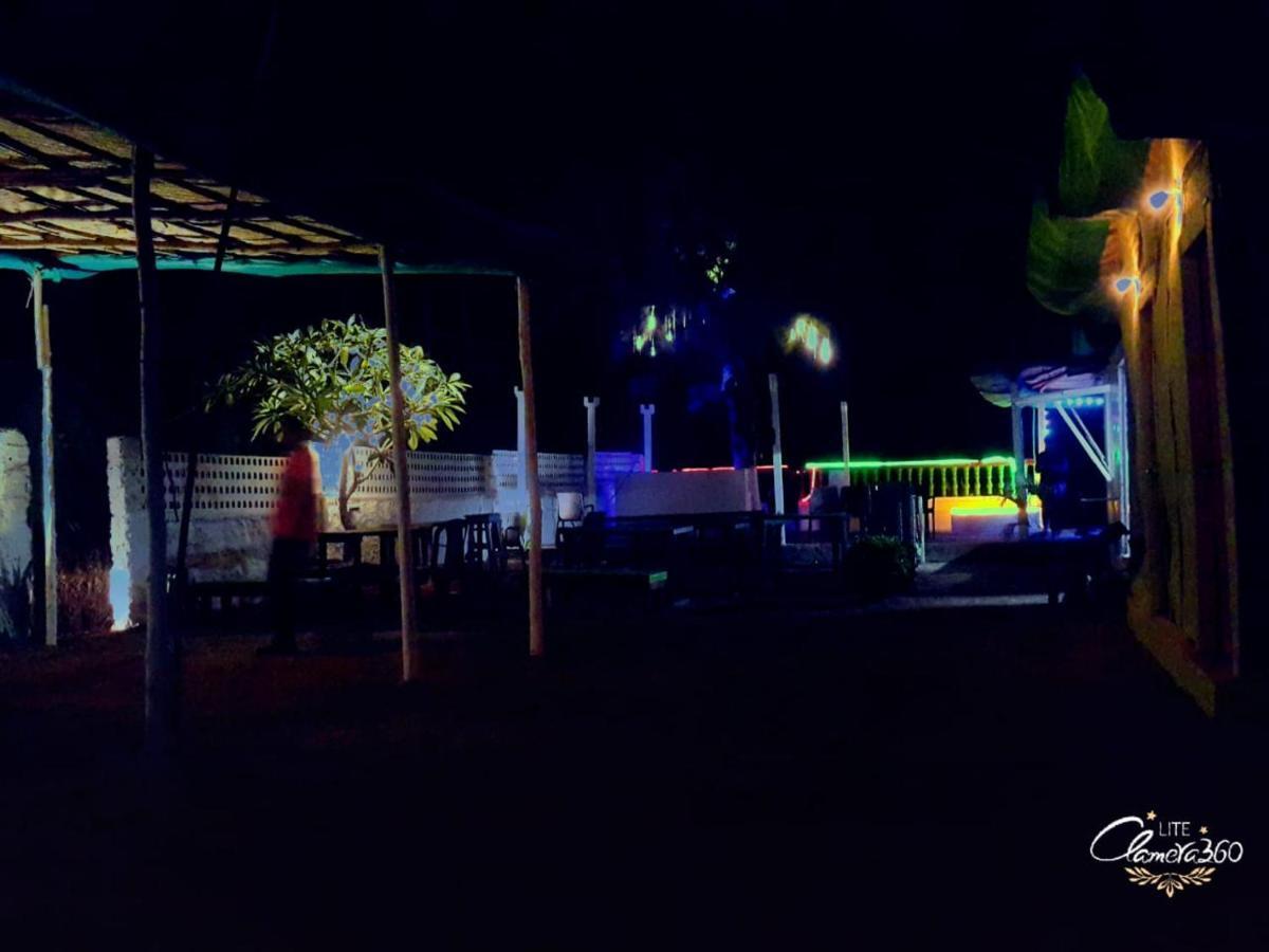 Rasta Mansion Beach Hostel And Rooms Arambol Exterior foto
