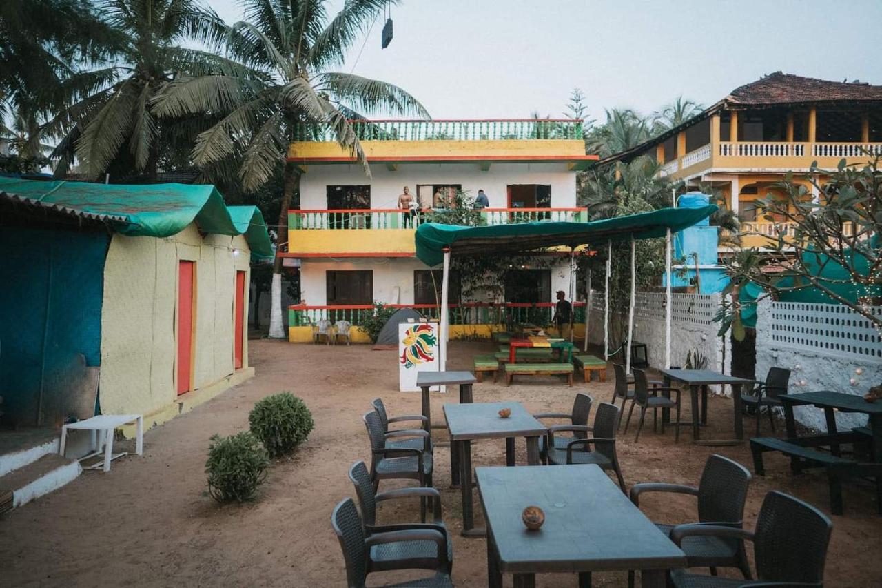 Rasta Mansion Beach Hostel And Rooms Arambol Exterior foto