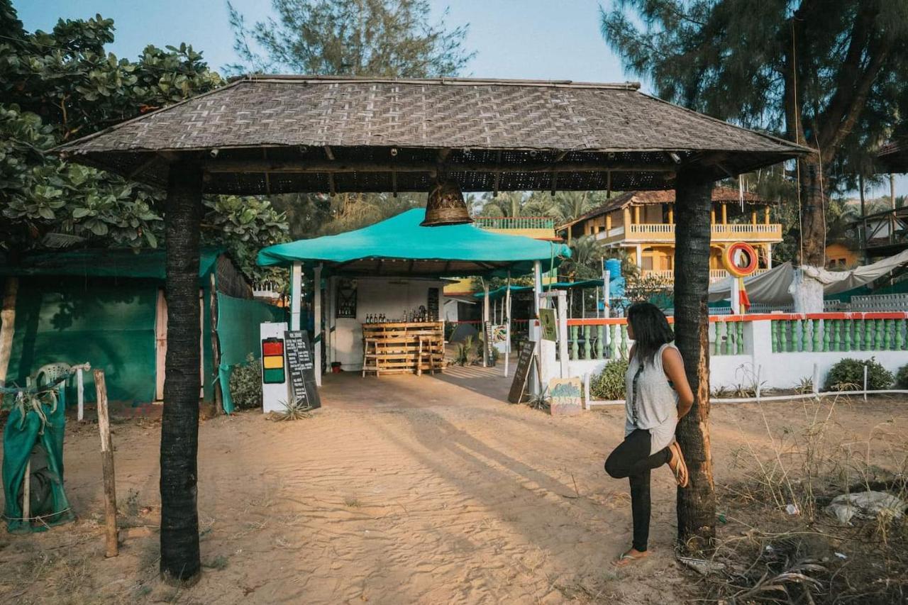 Rasta Mansion Beach Hostel And Rooms Arambol Exterior foto